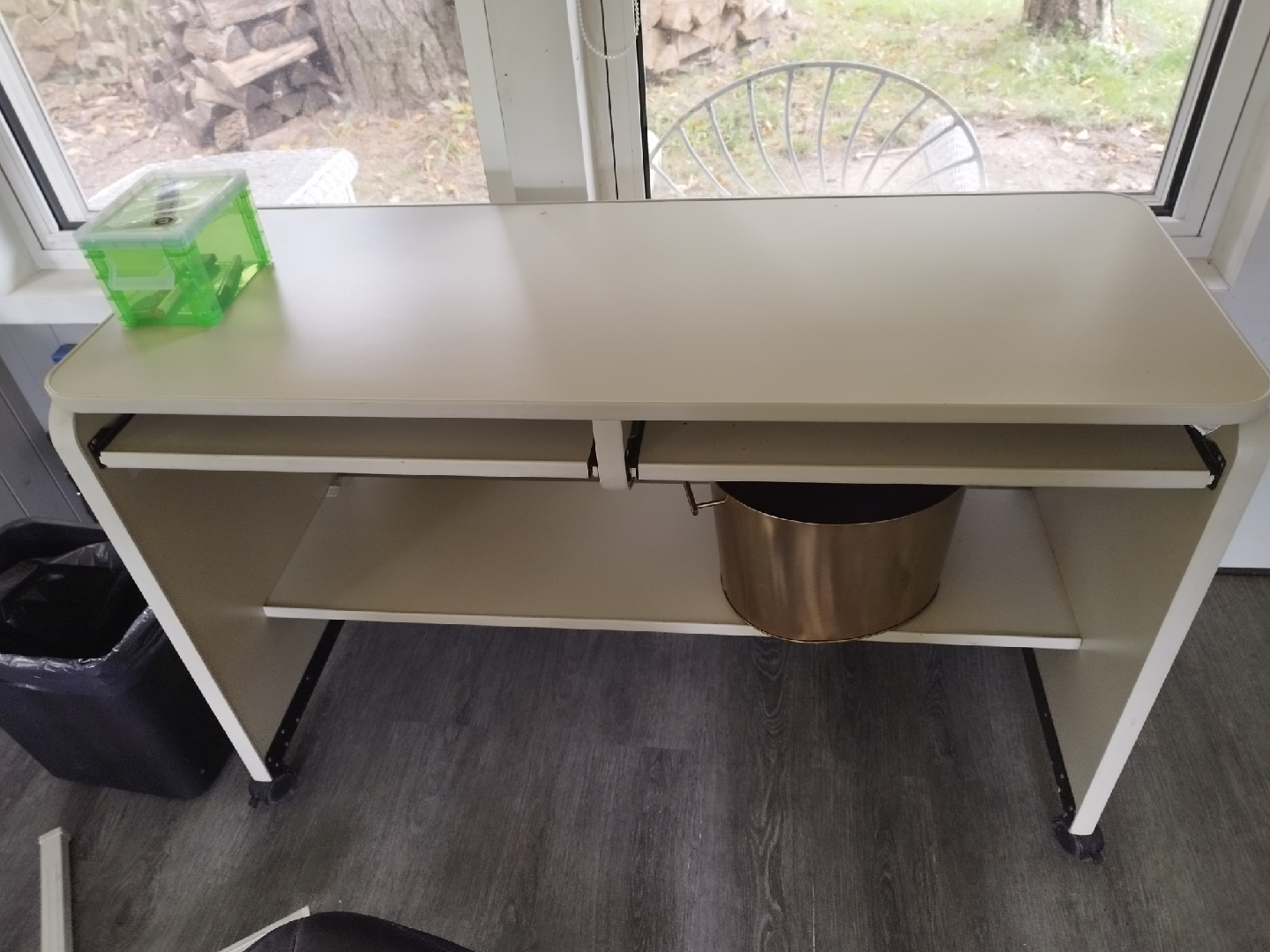 Off-White Desk with Keyboard Tray