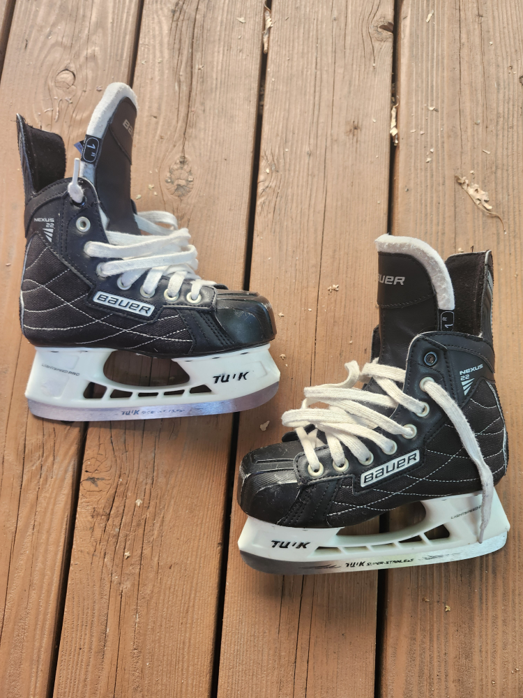 Bauer Nexus 22 Ice Skates - Size 1