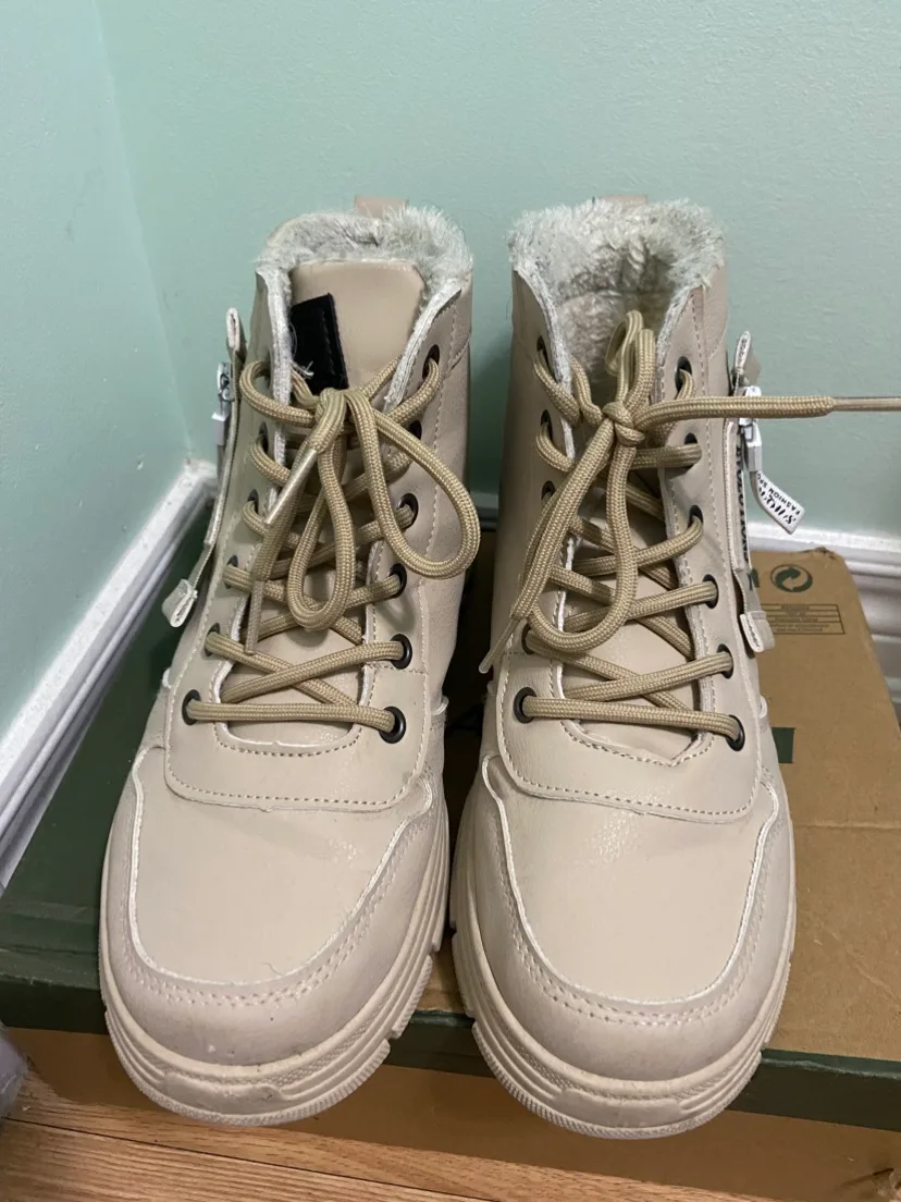 Winter Boots thumbnail