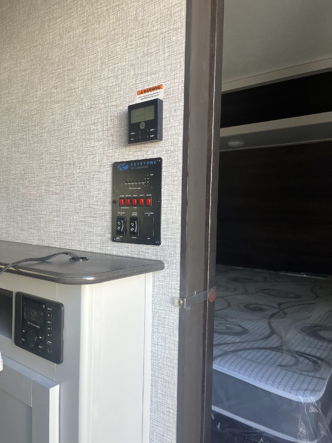 Keystone Bullet Crossfire Travel Trailer - photo 4