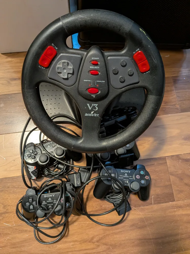Untested Playstation controllers thumbnail
