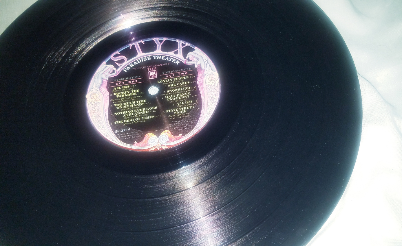 Styx Paradise Theater Gatefold Laser Etched VG+ Vinyl - photo 5