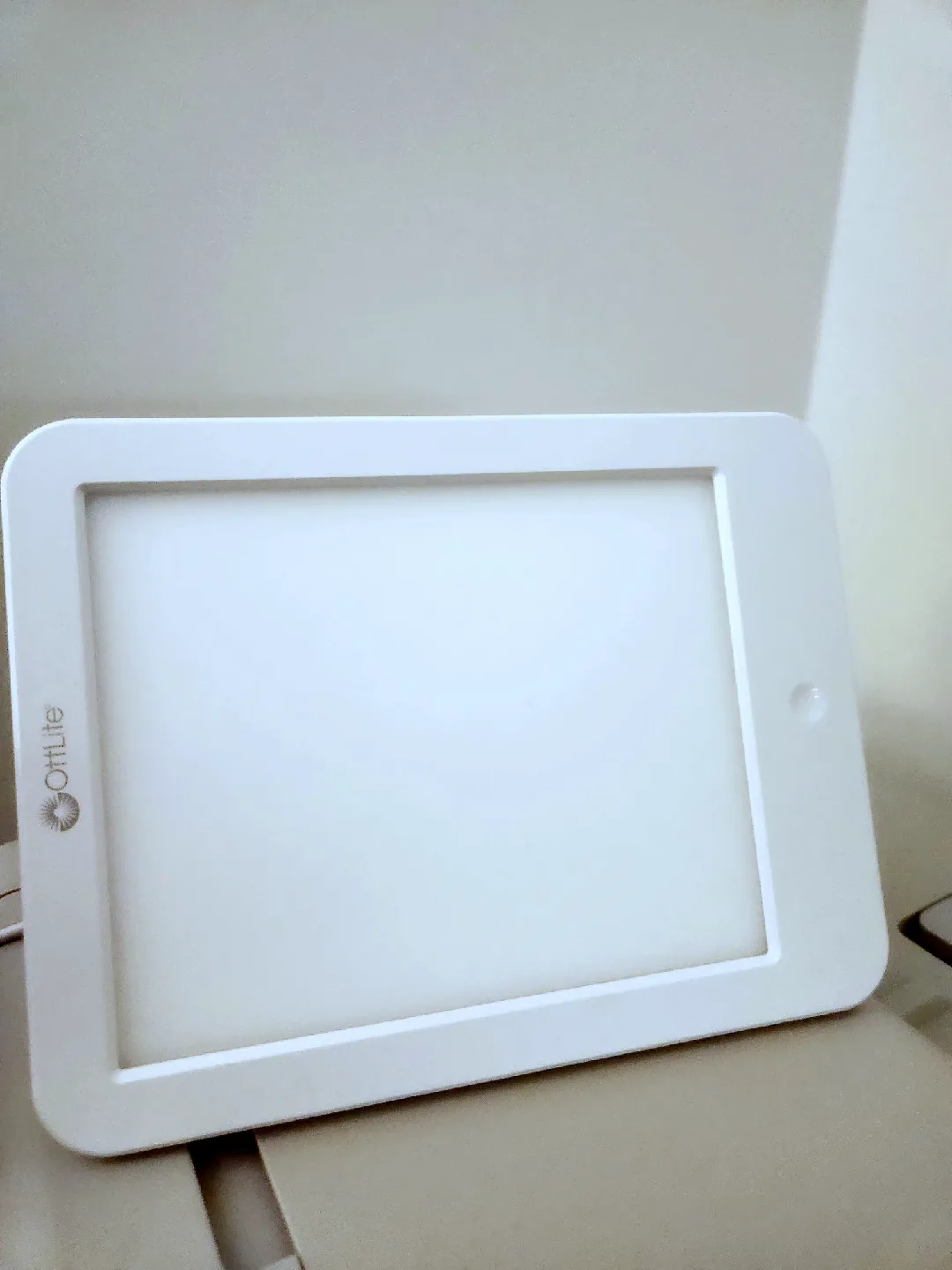 Brand NEW OttLite "Happy" Light Therapy Lamp image indicator(4)