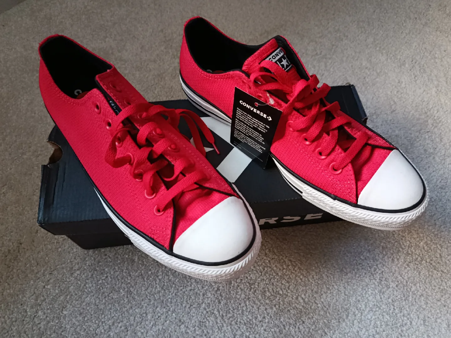 New Converse All Star Red Sneakers with Box.Unisex M9.5 W11.5 image indicator(4)