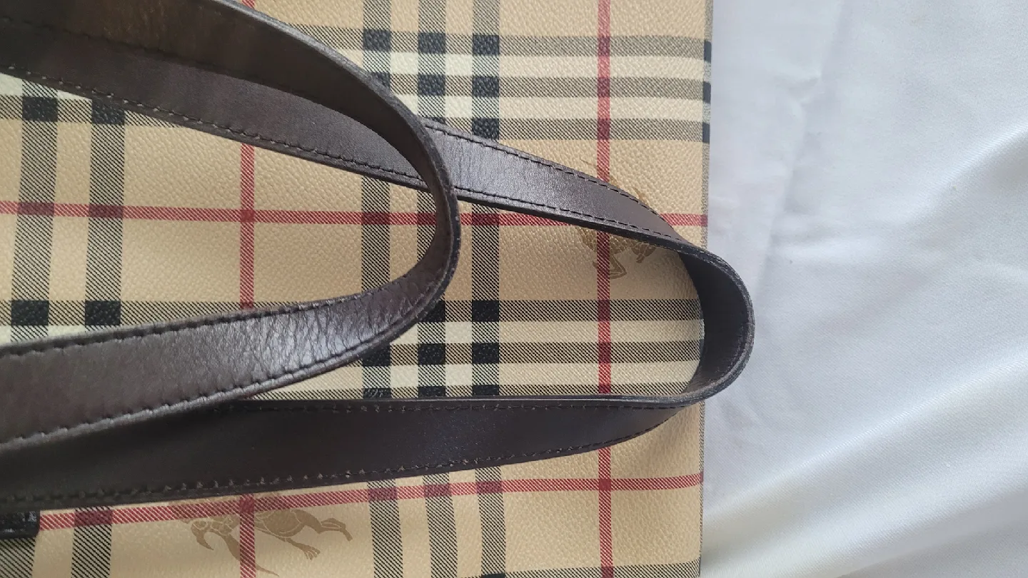Burberry Tote Bag image indicator(8)