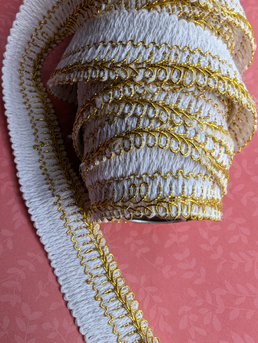 White & Gold Decorative Trim - 9 yards - photo 3