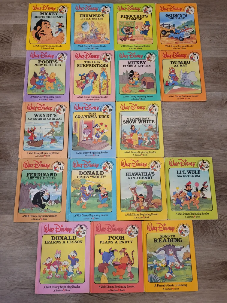 Vintage Disney Fun-To-Read Collectors Set image indicator(2)