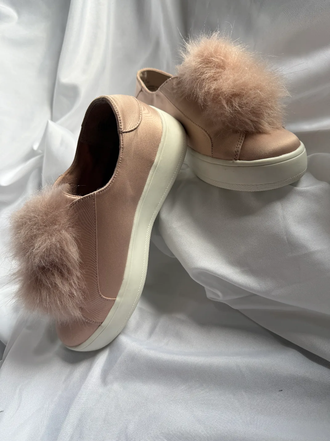 Steve Madden Furlie Blush Sneakers - Size 6.5 thumbnail