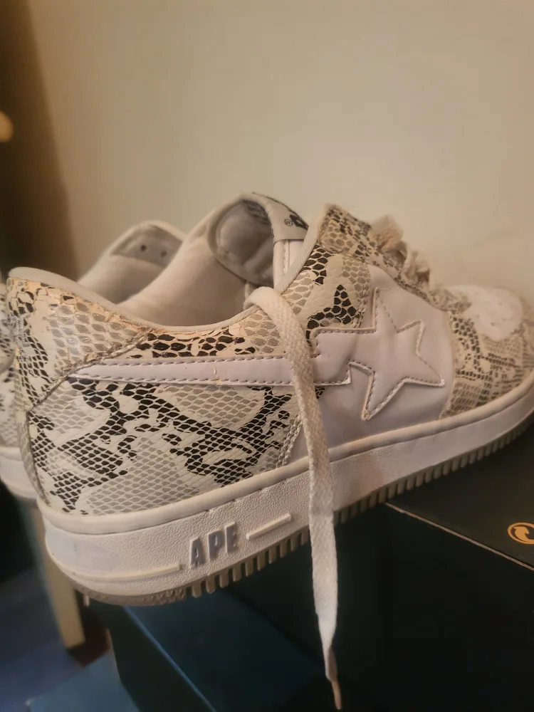 BAPE STA White Snakeskin Sneakers image indicator(2)
