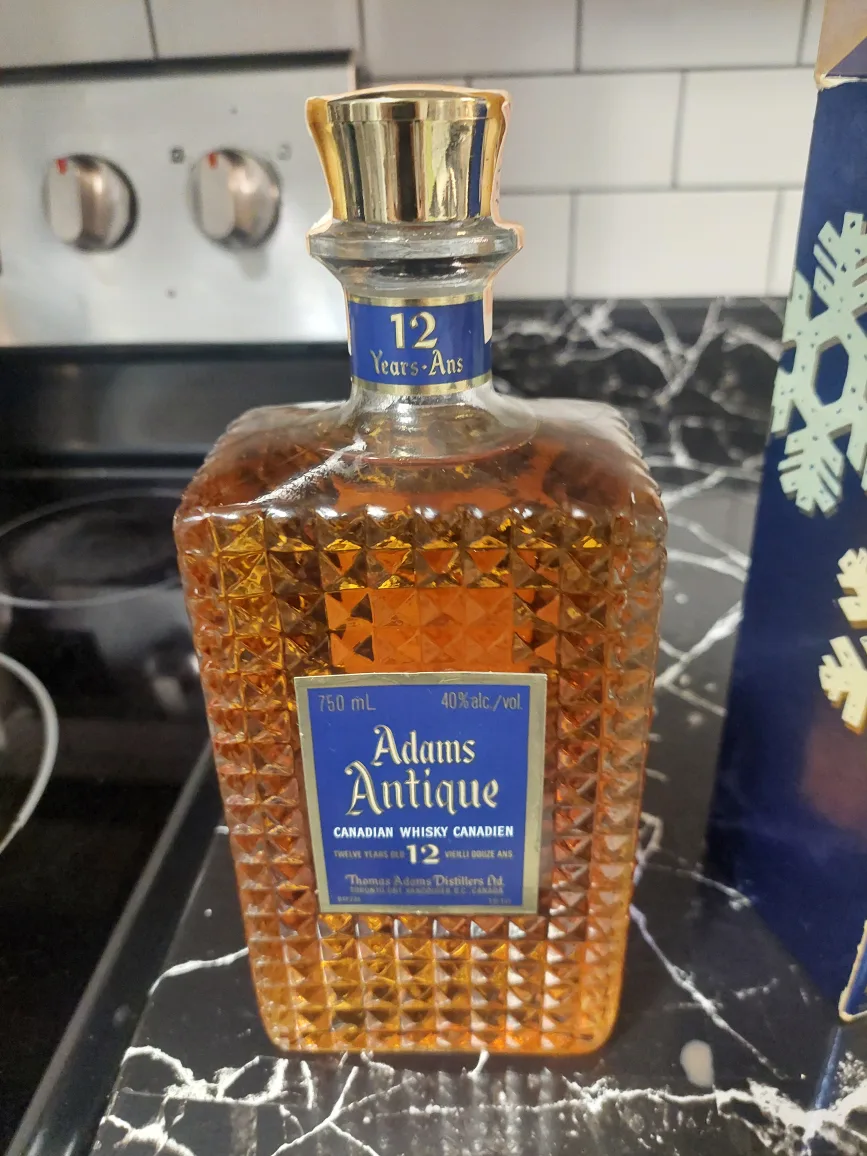 Adams Antique 12 Years Canadian Whisky image indicator(4)