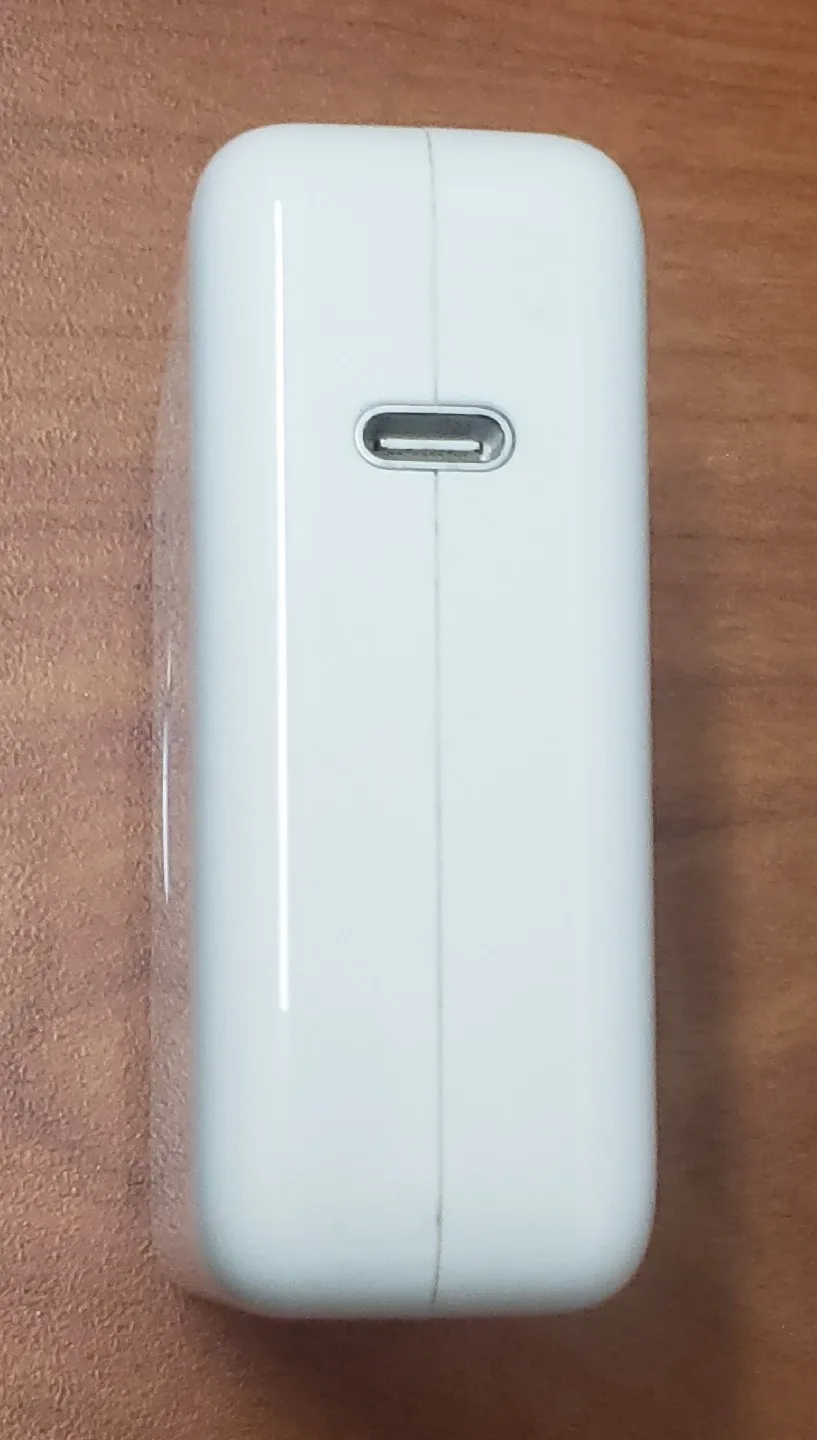 Apple 61W USB-C Power Adapter w/6ft Cable image indicator(3)