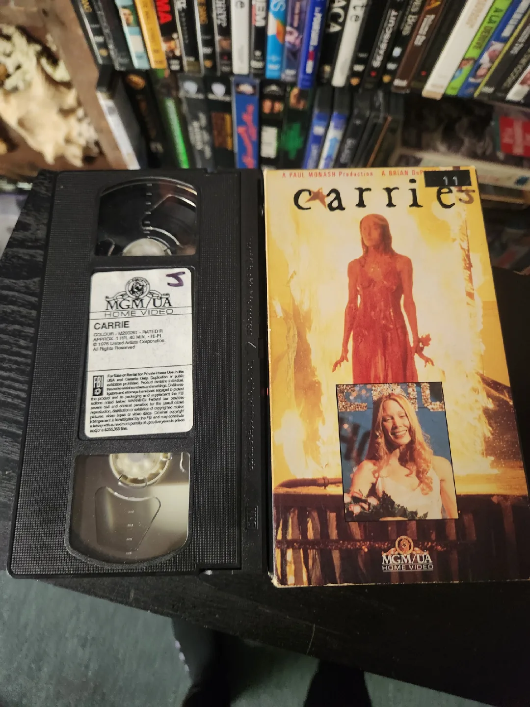 Carrie (1976) VHS Tape image indicator(3)