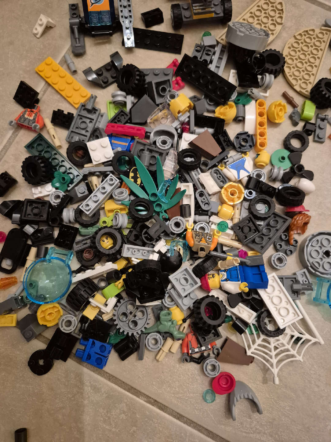 Mixed LEGO Pieces - photo 4