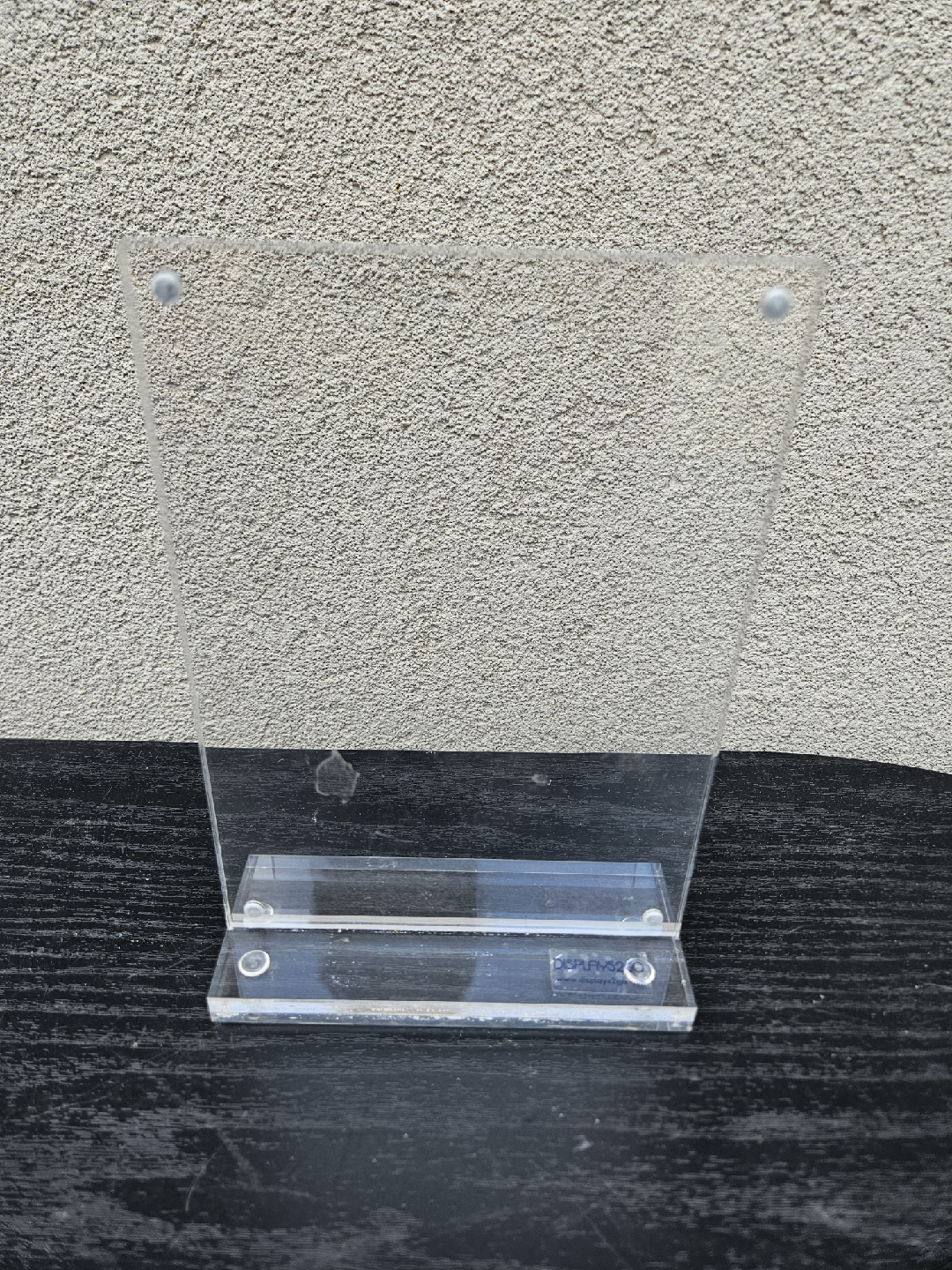 Displays2go Clear Acrylic Sign Holder