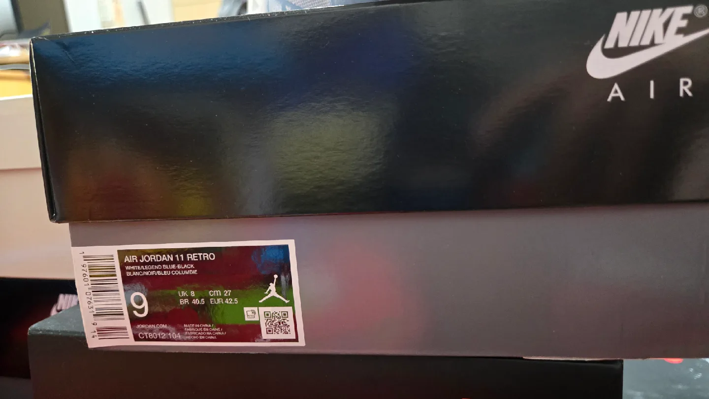 jordan 11 size 9 image indicator(2)