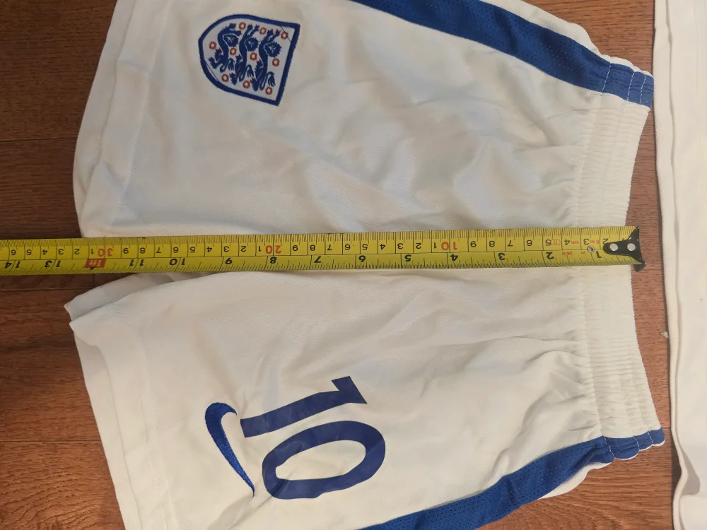 Nike England Rooney #10 Soccer Jersey & Shorts Set image indicator(2)