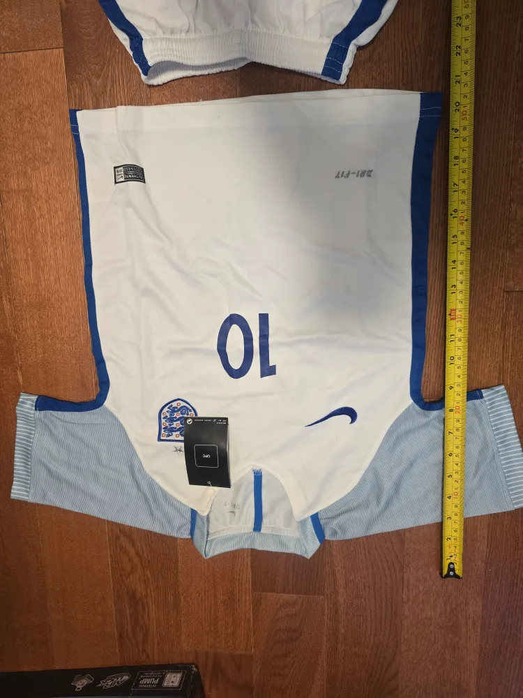Nike England Rooney #10 Soccer Jersey & Shorts Set image indicator(6)