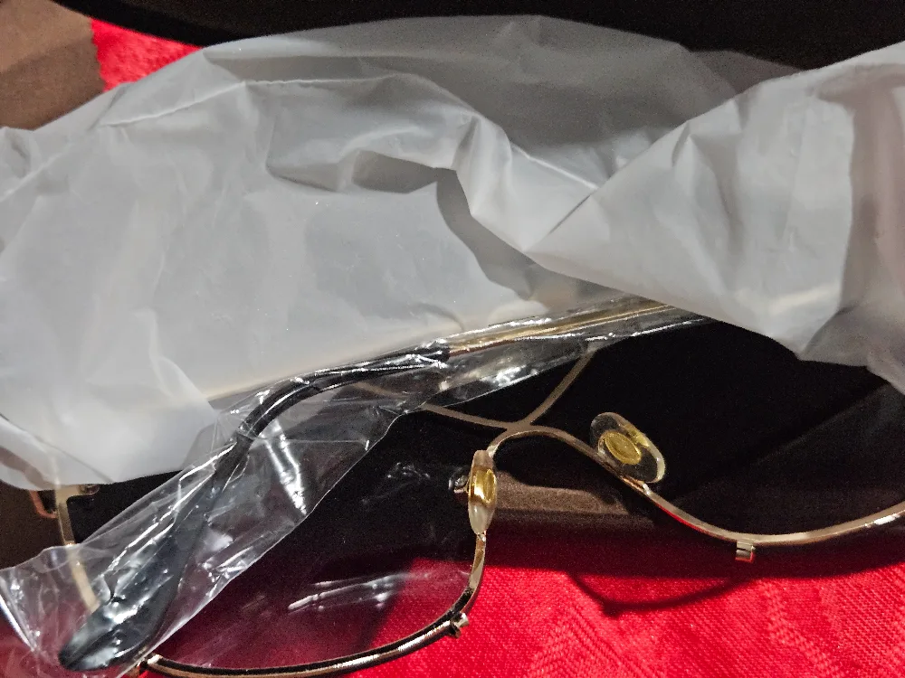 Tom Ford Sunglasses with Case image indicator(2)