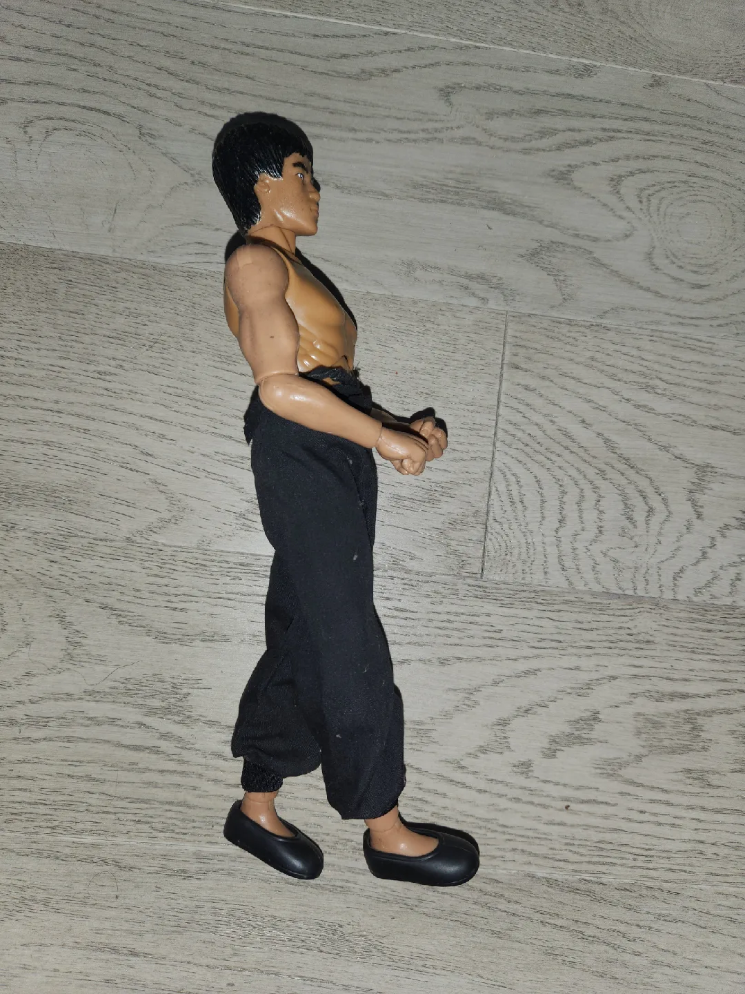 Bruce Lee Action Figure image indicator(4)