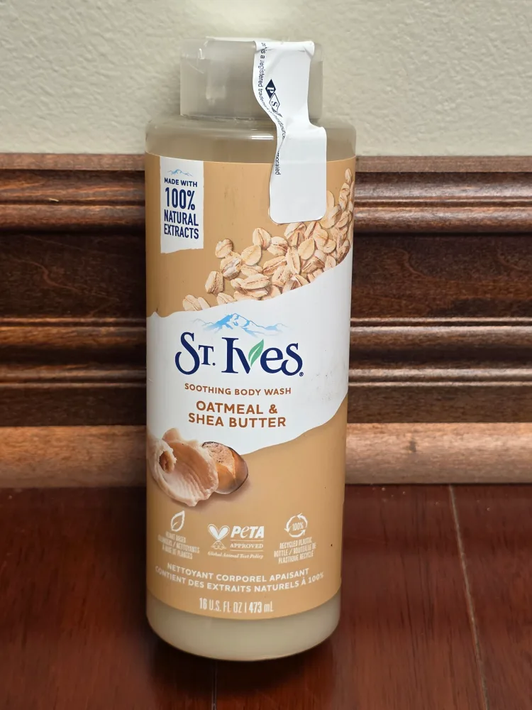 St. Ives Oatmeal & Shea Butter Body Wash image indicator(2)