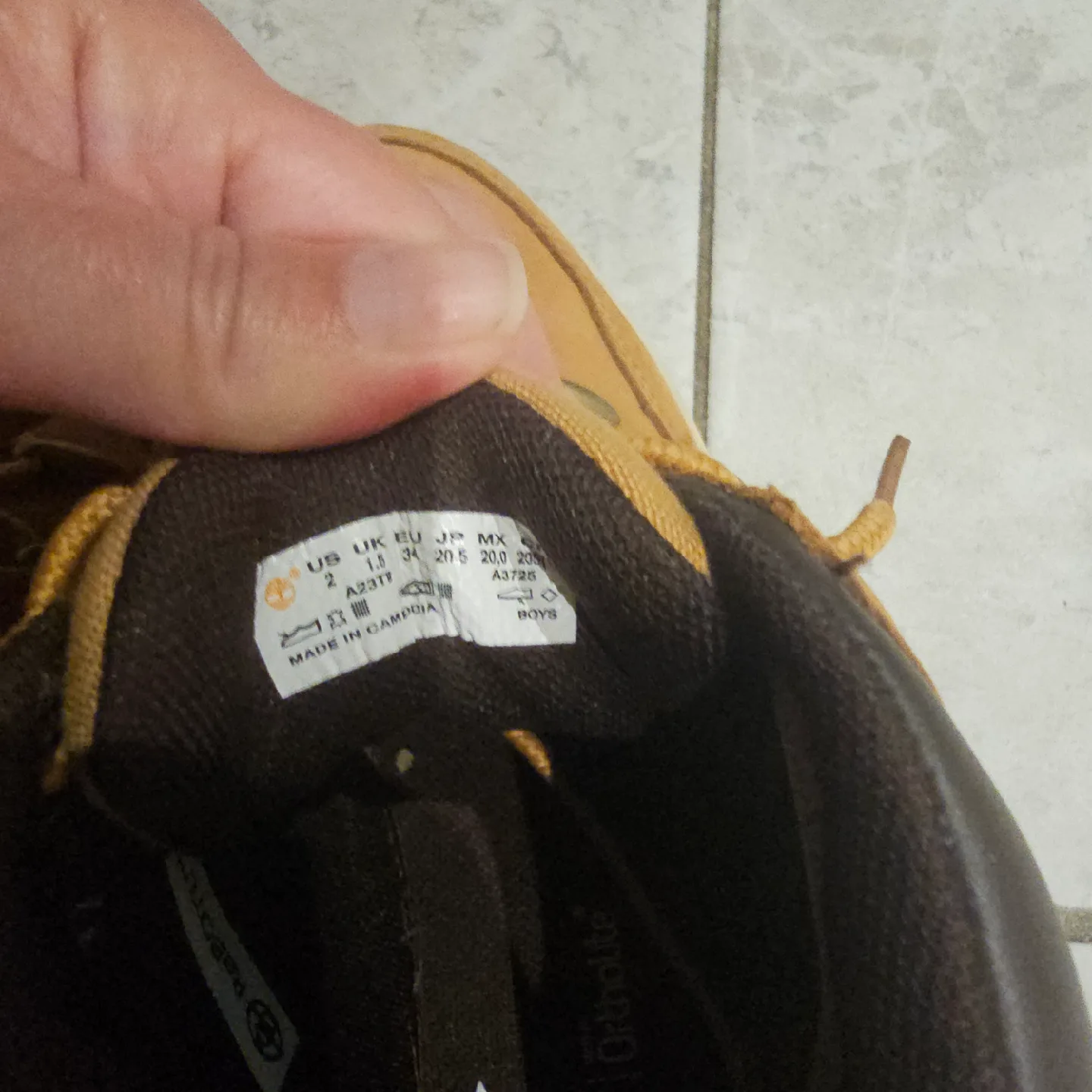 Timberland Boys' Brown Leather Boots - Size 2 image indicator(2)