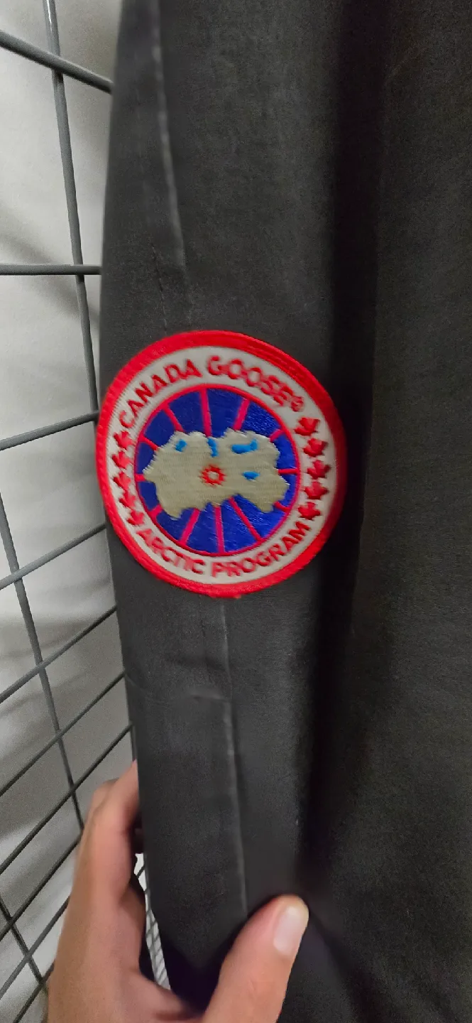 Canada Goose Bomber Jacket - Black, Size Small Mens image indicator(5)
