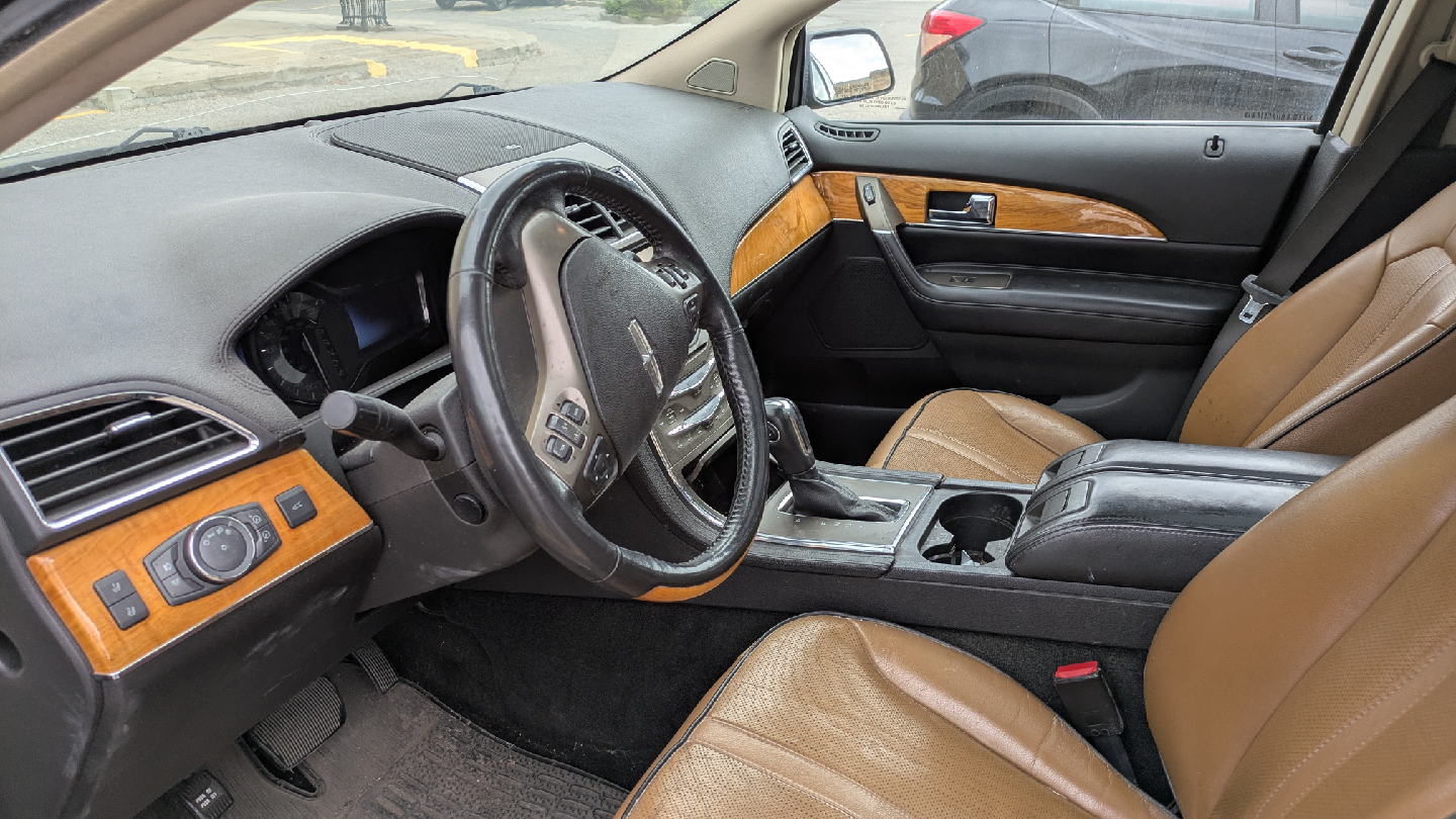 Lincoln MKX SUV - Brown Exterior, Tan Interior