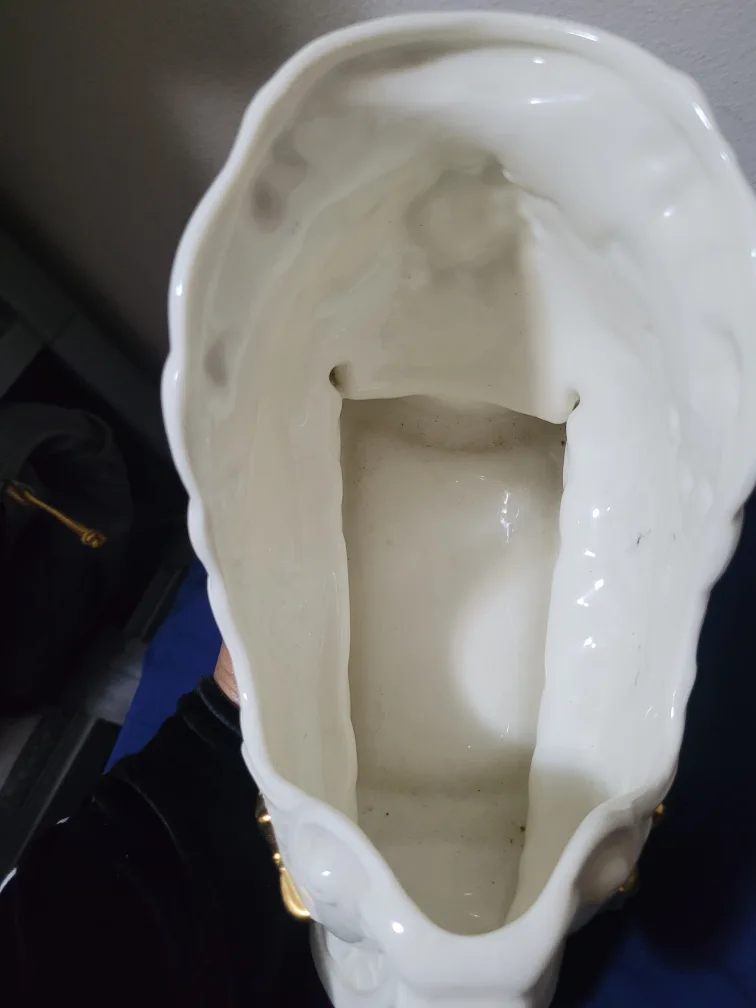 NEW 🎁  Porcelain White Sleigh Decoration image indicator(2)