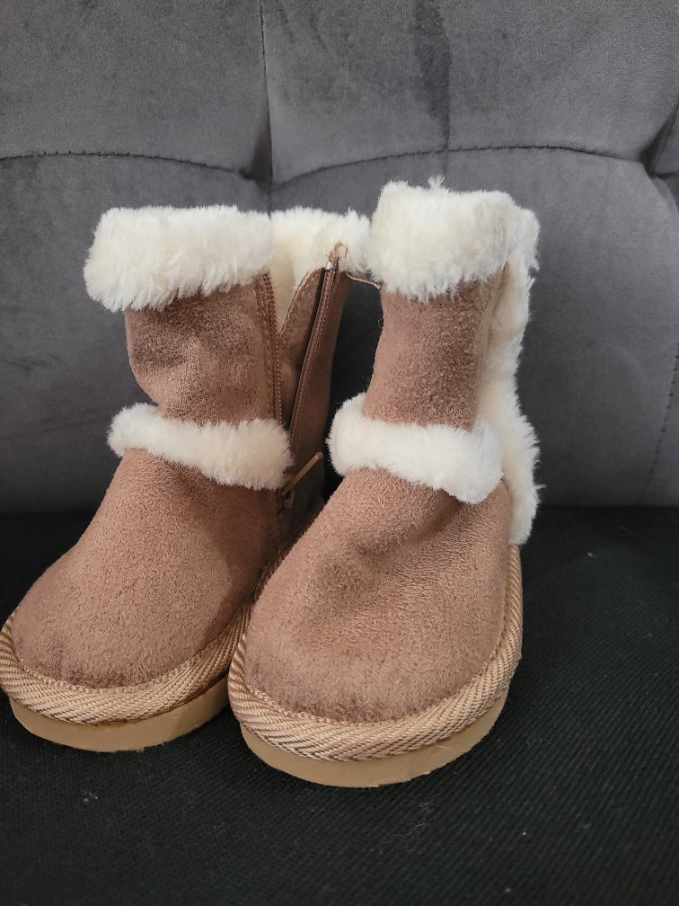 Toddler Girl's Pink Winter Boots - Size 3