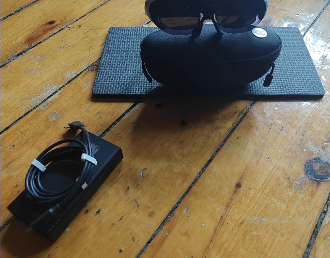 Rokid Air AR Glasses with Case & Charger image indicator(4)