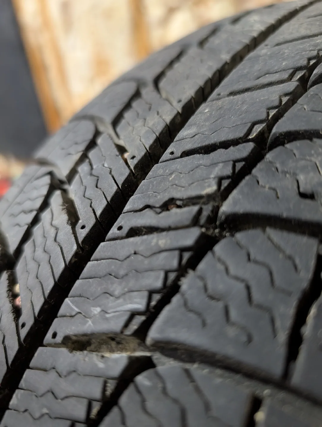 (4)-195/65R15 Michelin X-Ice Winter Tires thumbnail