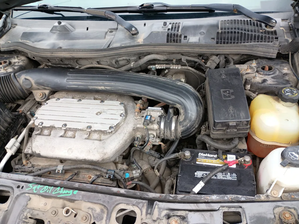 Saturn VUE SUV - Black image indicator(10)