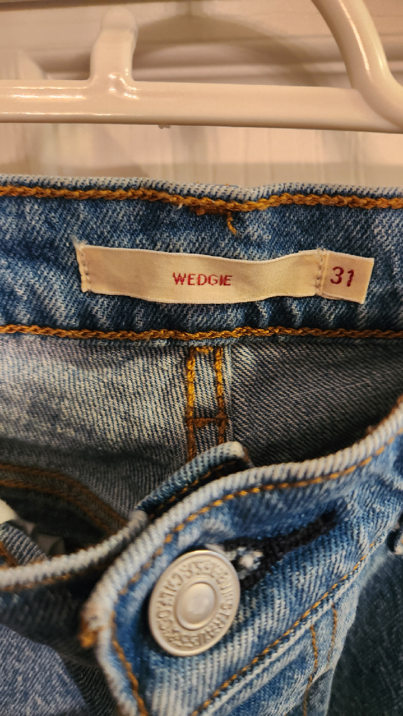 Levi's Wedgie Jeans Size 31 - photo 2