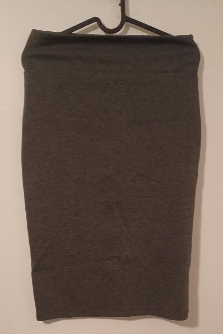 Liz & Sara Grey Skirt - Size M image indicator(4)