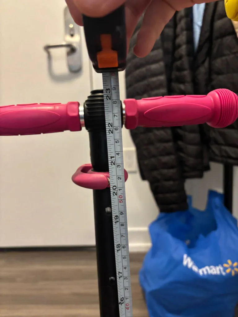 Pink Kids' Scooter image indicator(2)