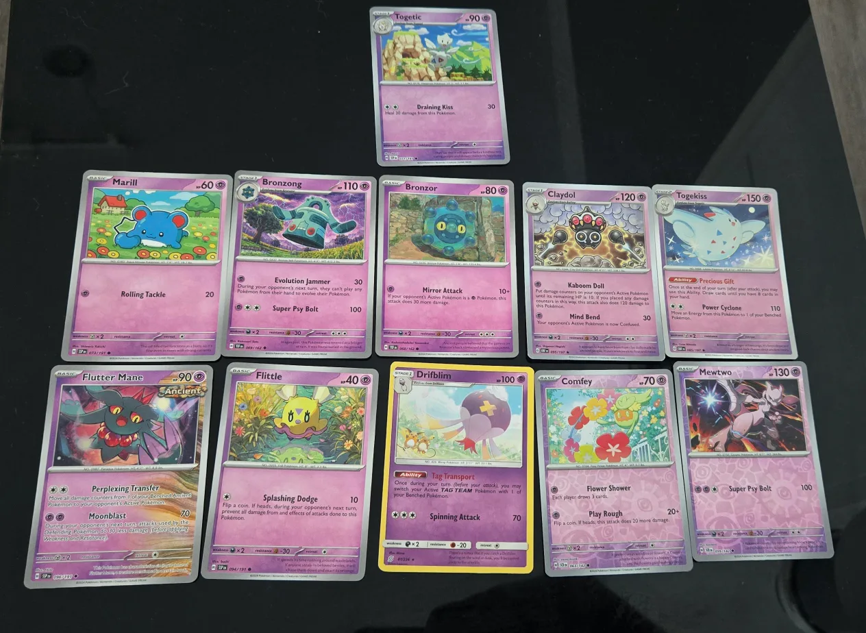Pokemon Trading Cards - Lot of Assorted Cards image indicator(2)