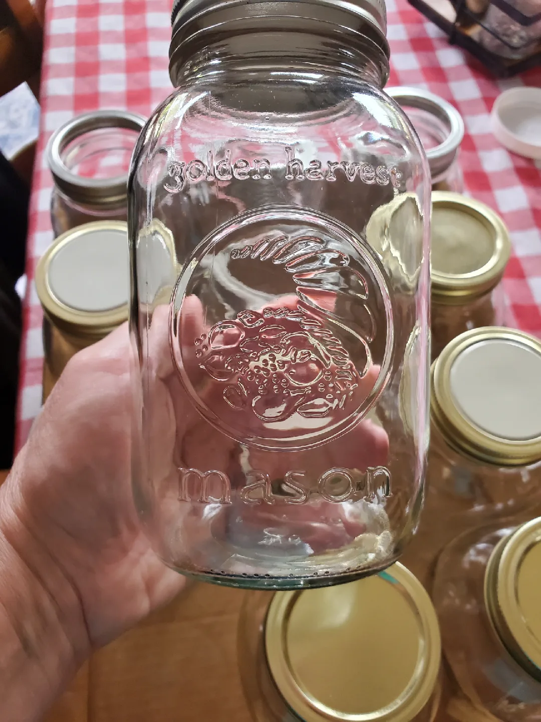 Golden Harvest Mason Jars - 12 x 1L image indicator(2)