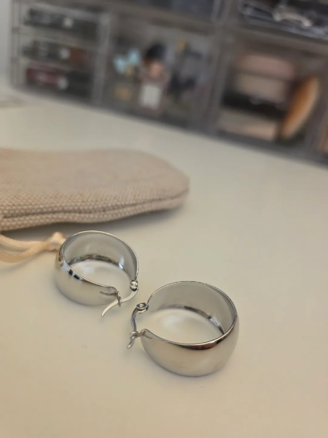 New Silver Hoop Earrings thumbnail