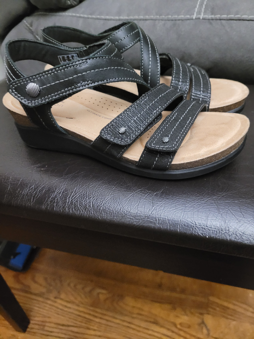 Clarks Collection Black Leather Sandals - photo 2
