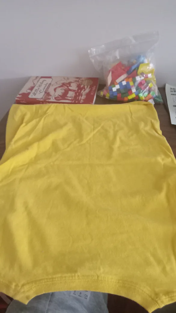 Gildan Yellow Youth Size S T-Shirt image indicator(4)