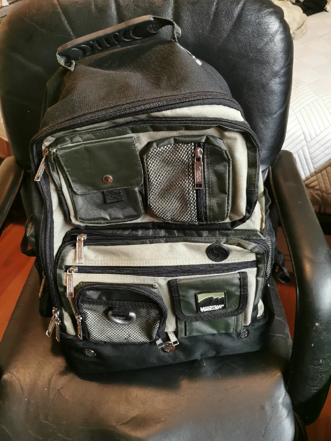 Mountain Maine Black Backpack image indicator(4)