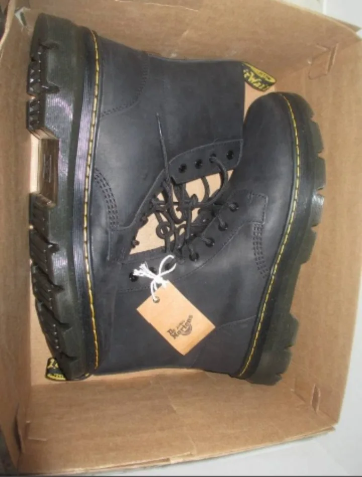 Men's Size 12 Dr. Martens Combs Leather Casual Boots thumbnail