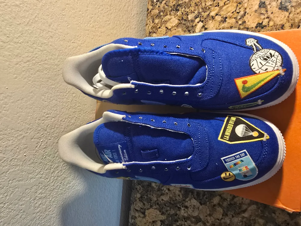 Nike Air Force 1 'Los Angeles Patches' Blue Sneakers thumbnail