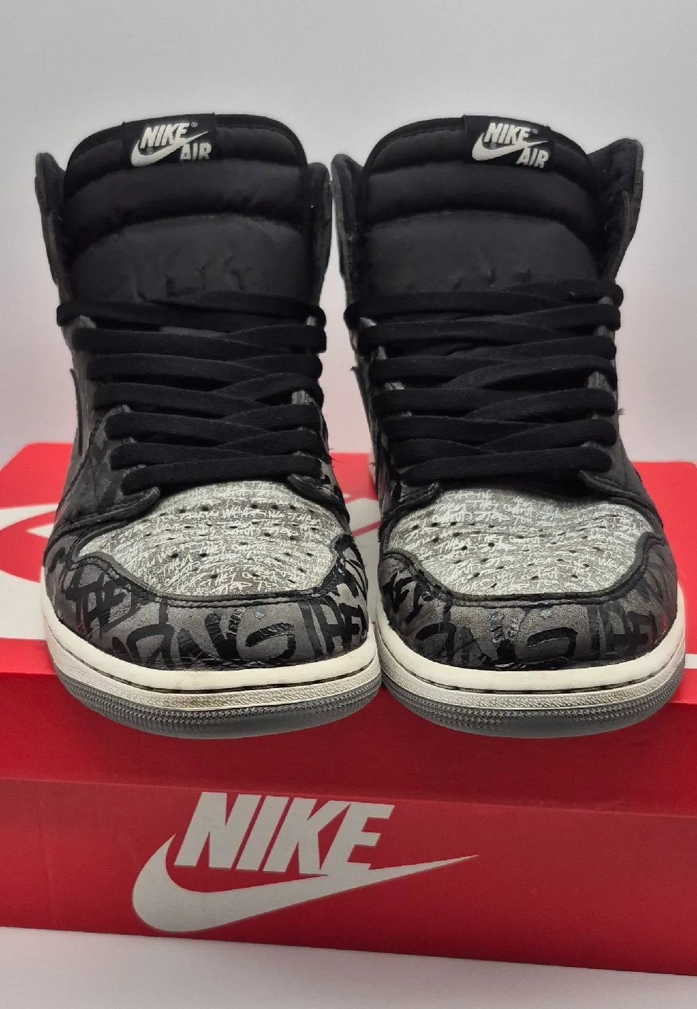 Nike Air Jordan 1 High OG "Rebellionaire" sneakers image indicator(3)