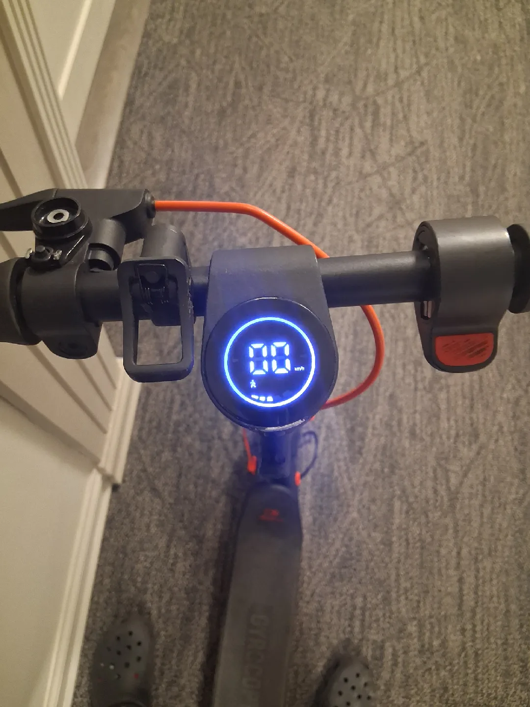 GyroCopter Flash 4.0 Electric Scooter image indicator(2)