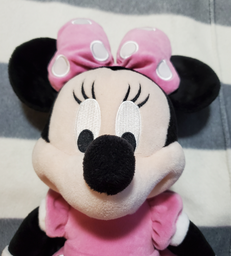 18" Minnie Mouse Stuffie - photo 3