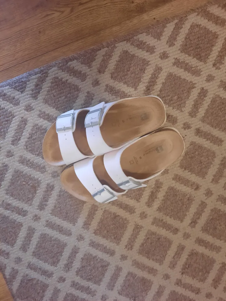 White Leather Sandals pick up only image indicator(2)