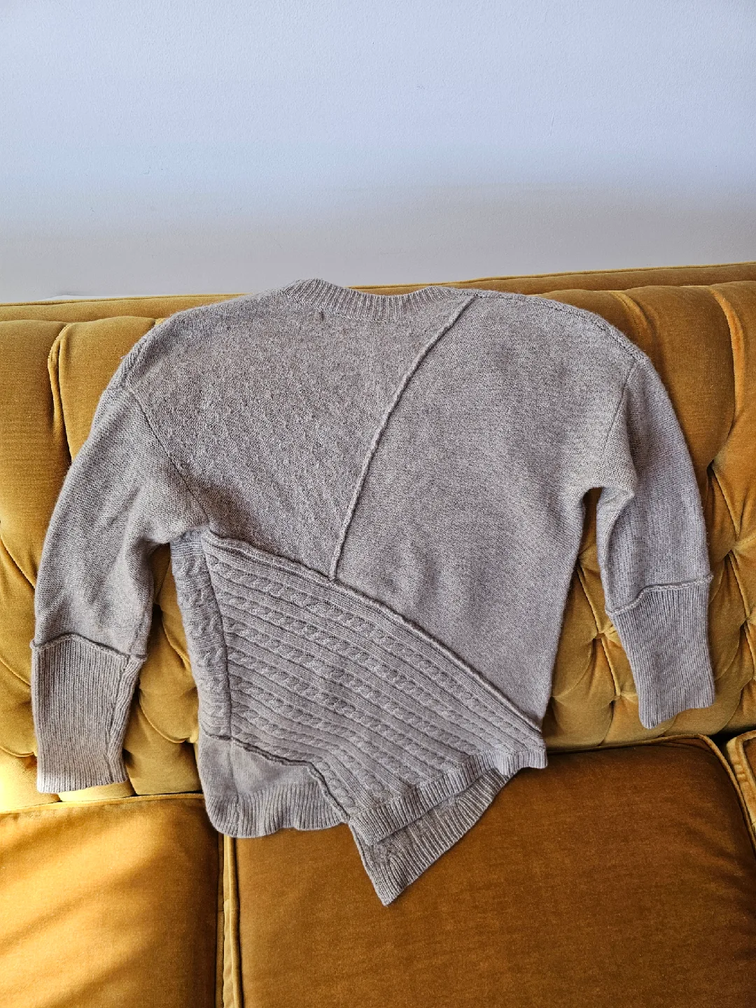 ���🥕 Wool Sweater with assymetry design image indicator(3)