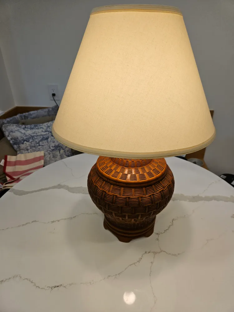Large Ceramic Wicker Detail Vintage Table Lamp with Linen Shade image indicator(5)