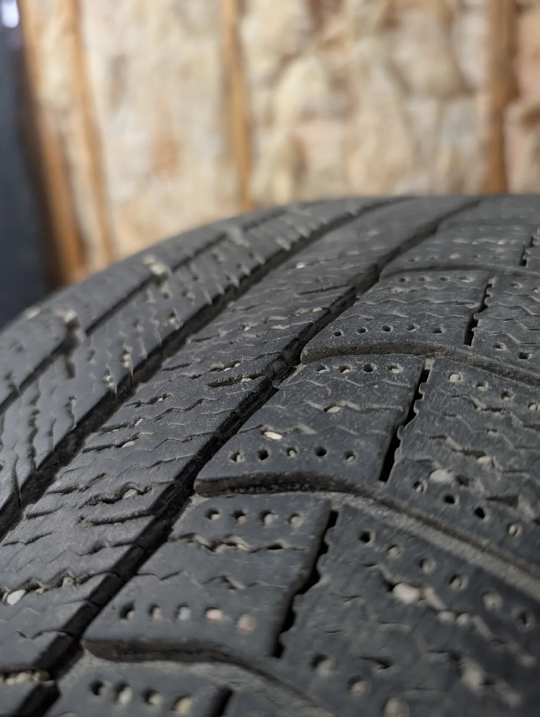 (4)-235/65R17 Winter Tires On Steel Rims Off 2016 Honda Odyssey image indicator(5)